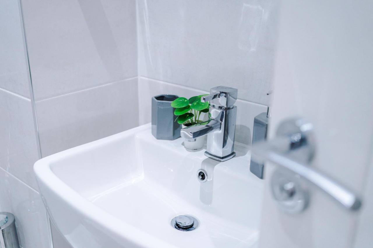 ✰Onpoint - Modern 2 Bed Apartment Close To Centre✰ 리즈 외부 사진